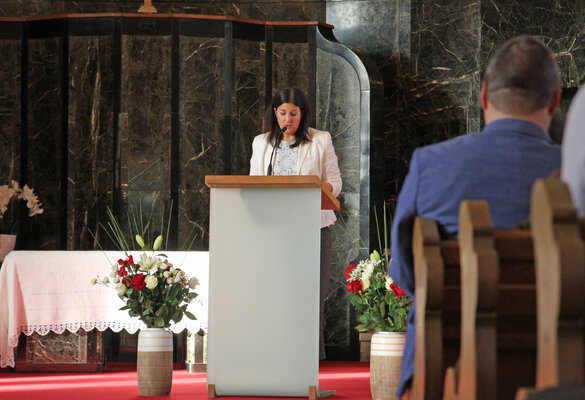 Regierungsrätin Laura Bucher während ihrer Ansprache vor der serbisch-orthodoxen Kirchgemeinde.